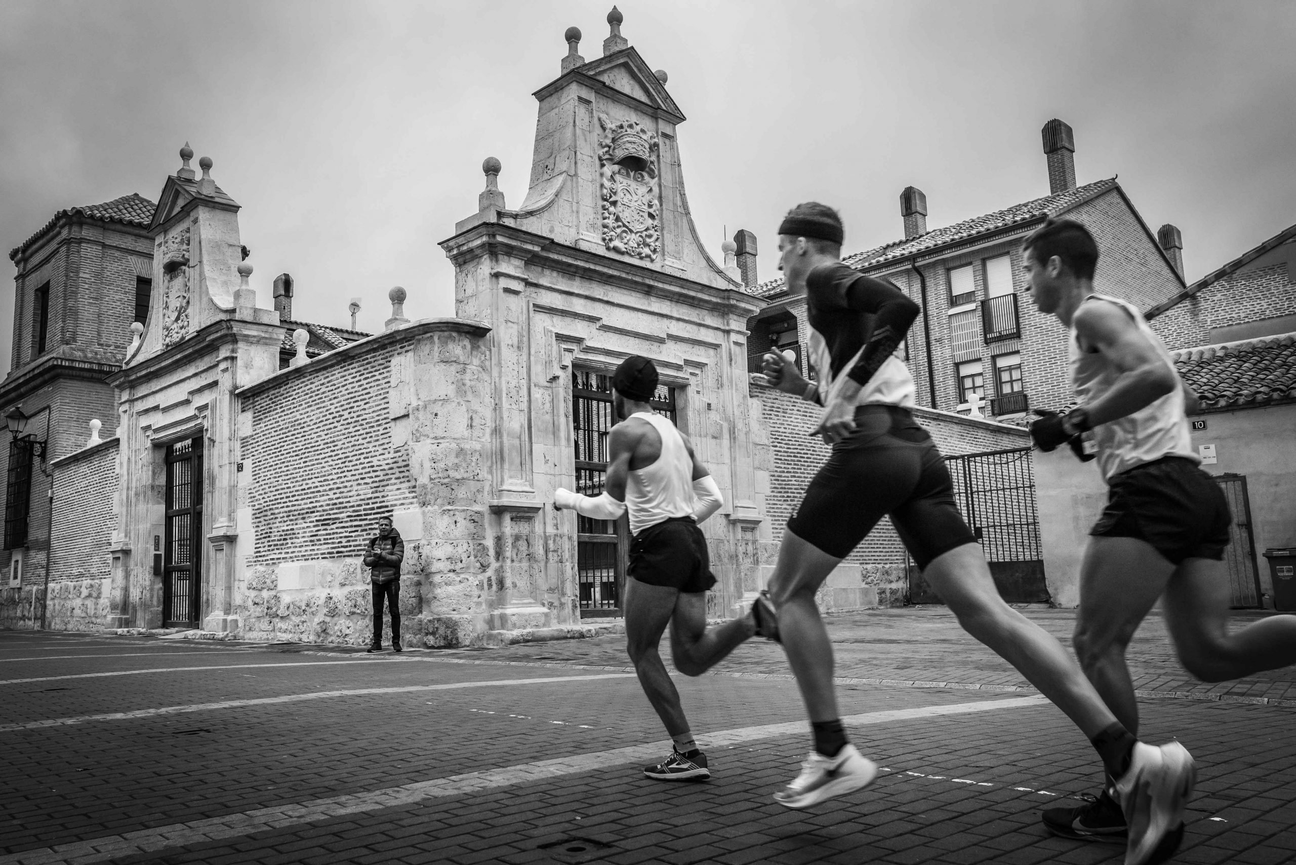 Medina se calza las deportivas y corre su XXXVII Media Maratón