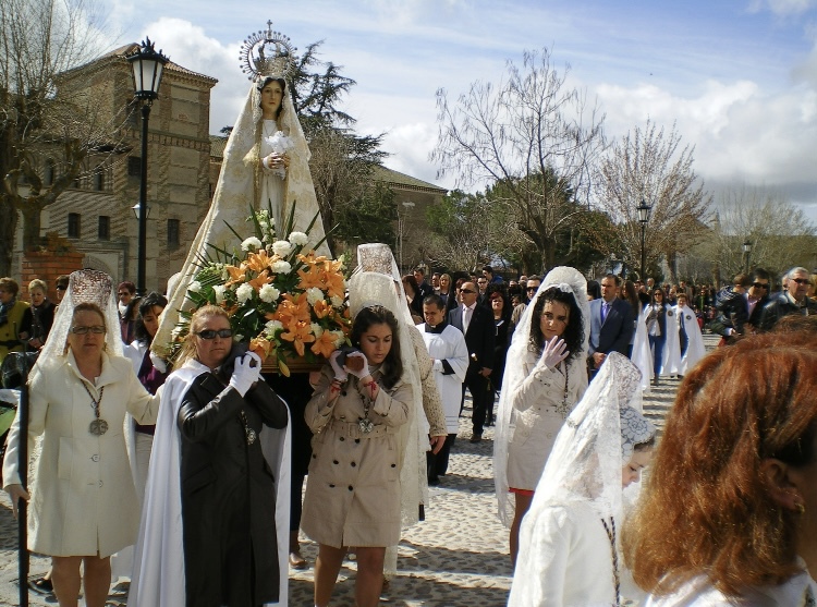 Especial Semana Santa: Domingo Santo en Madrigal de las Altas Torres